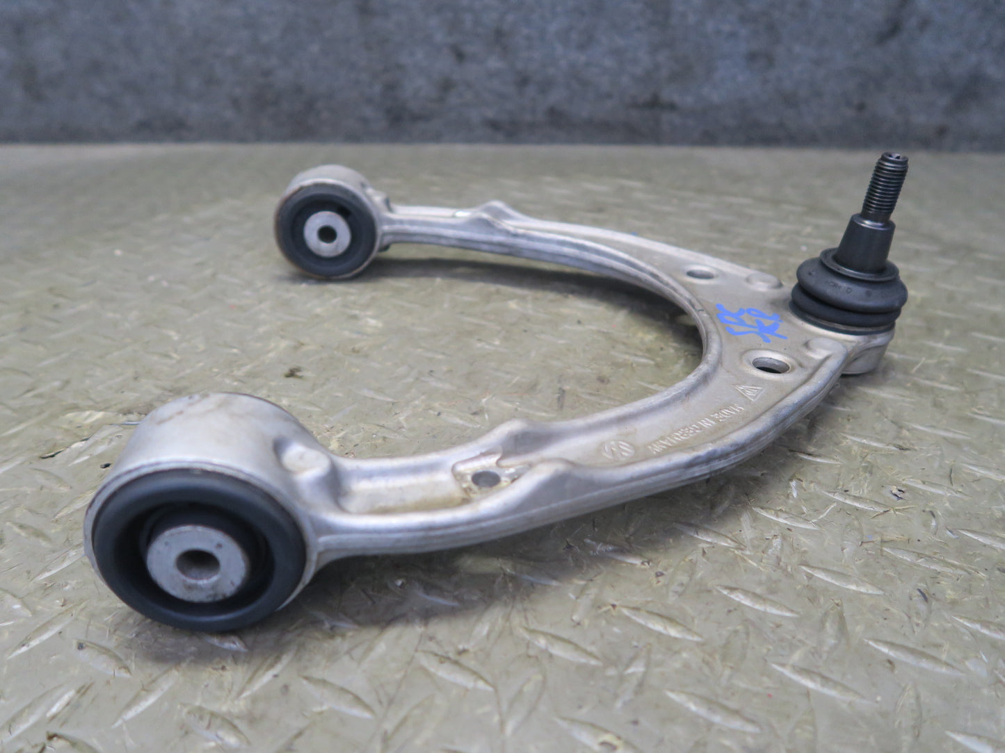 2011-2018 Porsche Cayenne 958 Front Right Upper & Lower Control Arm Set