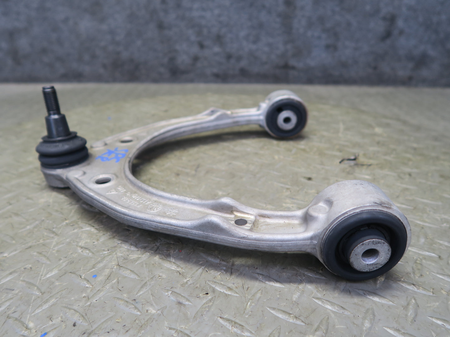 2011-2018 Porsche Cayenne 958 Front Right Upper & Lower Control Arm Set