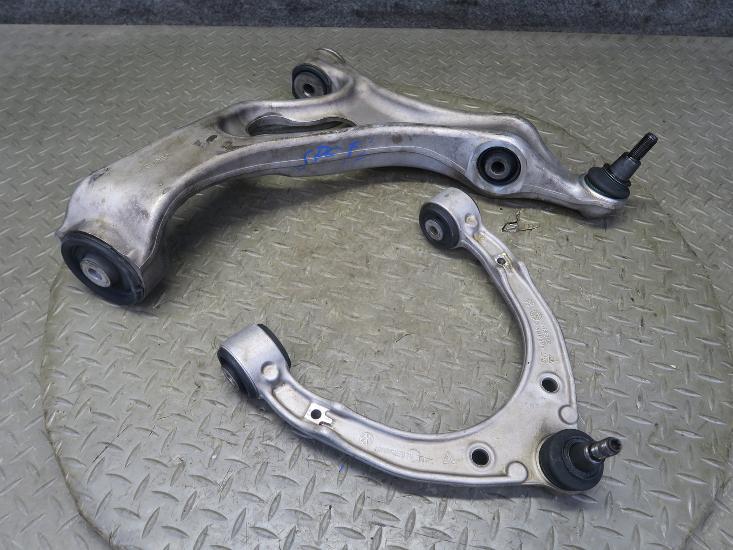 2011-2018 Porsche Cayenne 958 Front Left Upper & Lower Control Arm Set