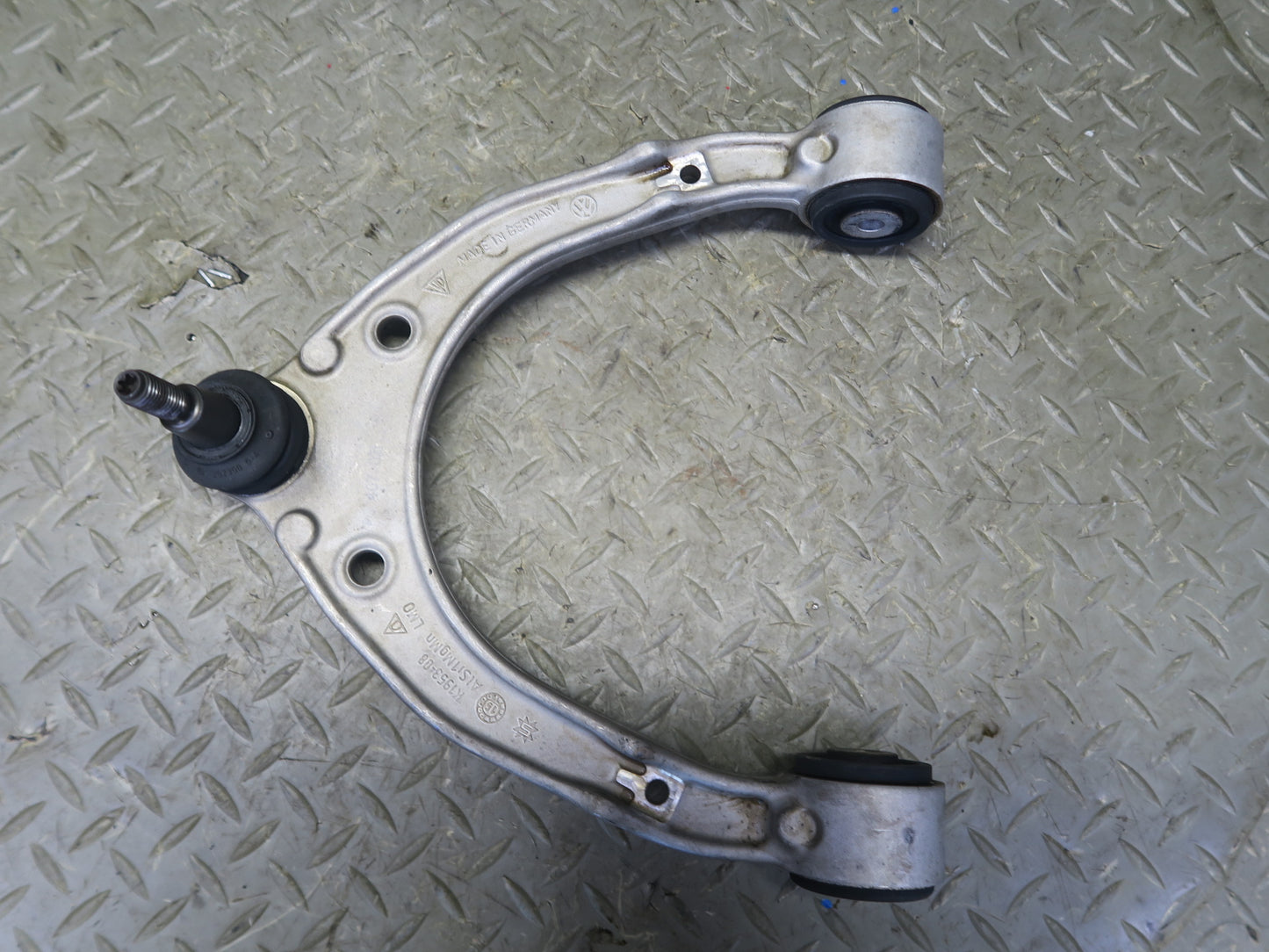 2011-2018 Porsche Cayenne 958 Front Left Upper & Lower Control Arm Set