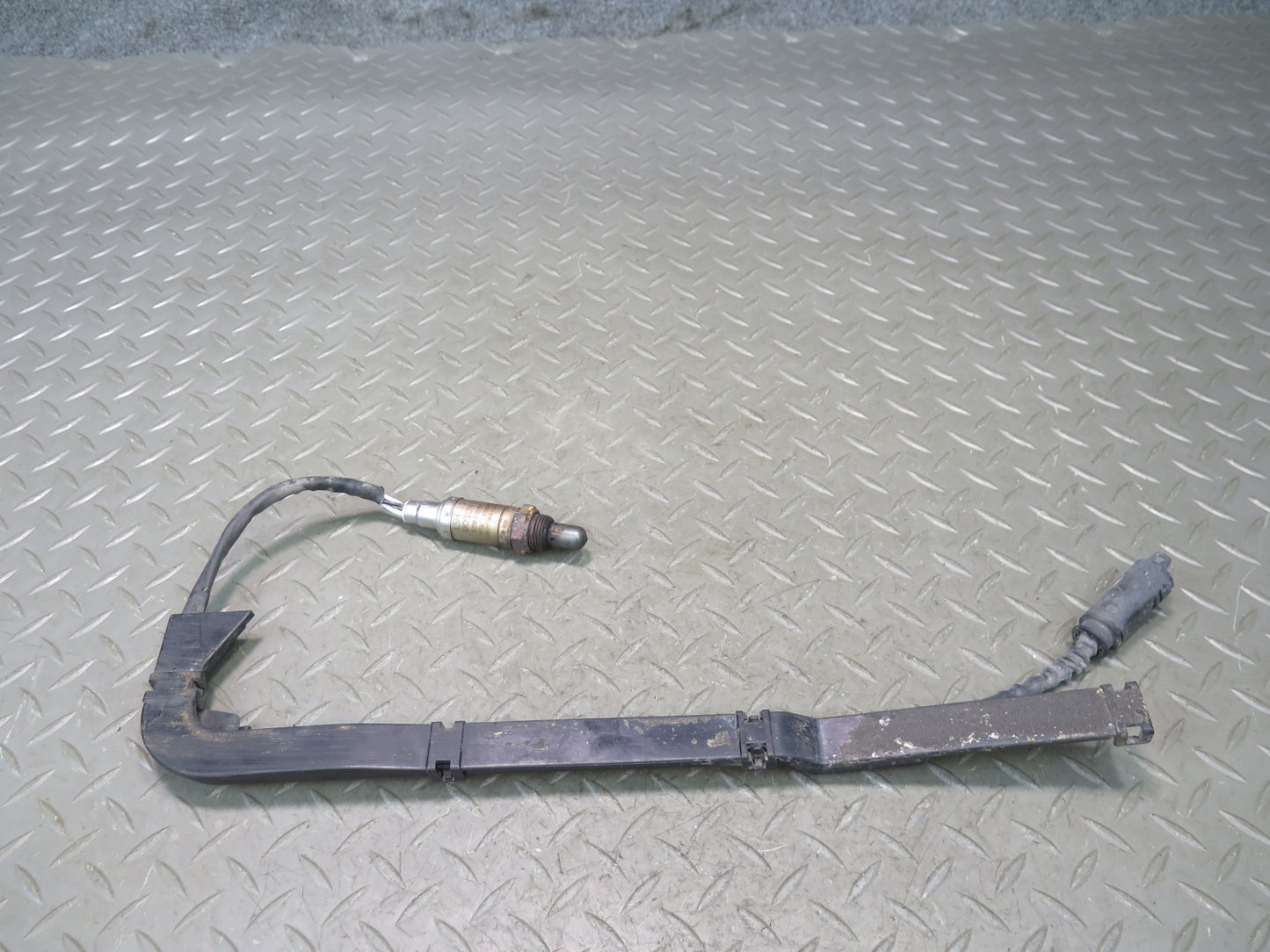 1997 BMW E36 318iC Set of 2 Oxygen O2 Lambda Sensor OEM