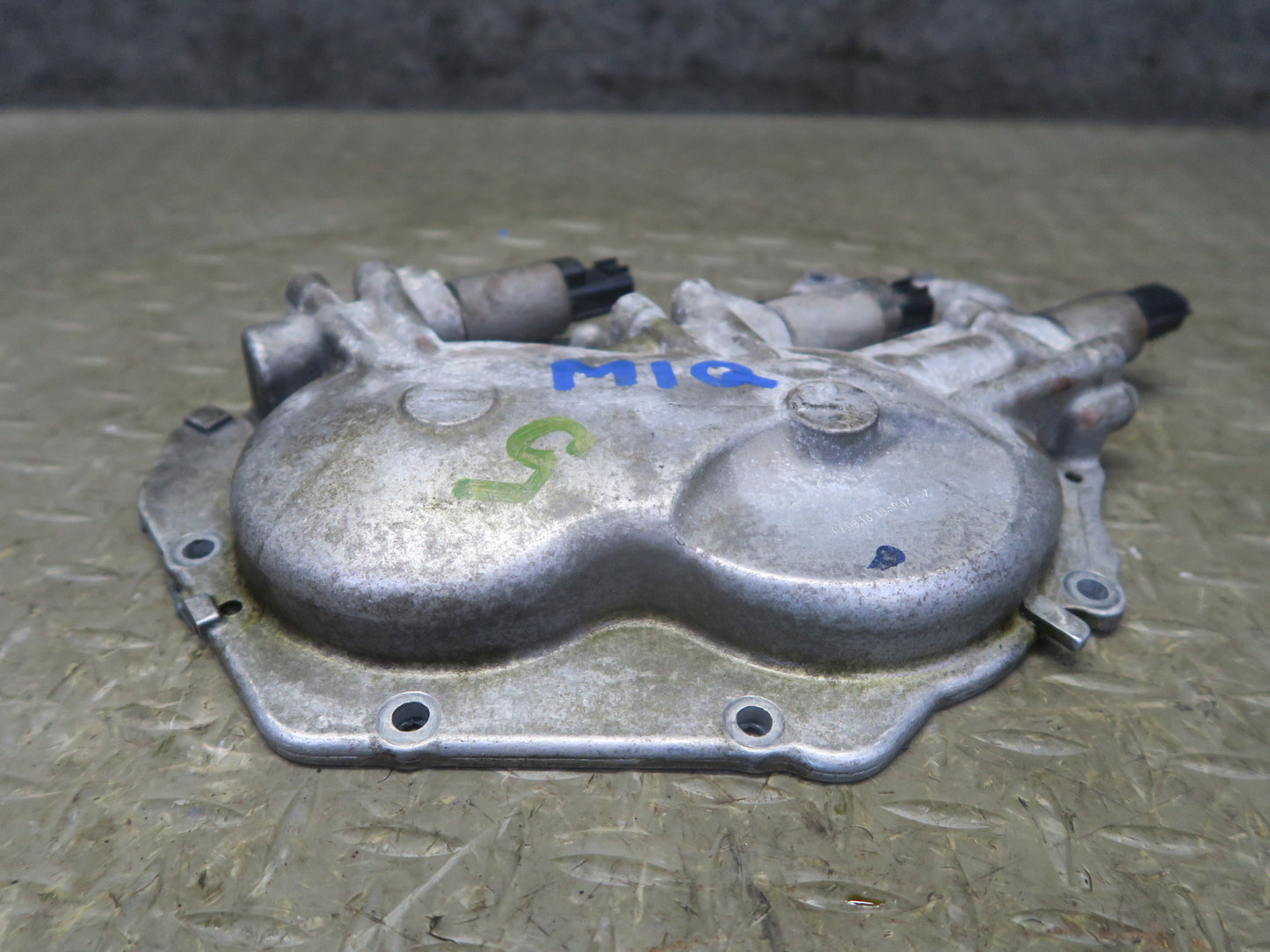 2014-2017 Infiniti QX60 2.5L Hybrid QR25DER Engine Valve Timing Solenoid Cover