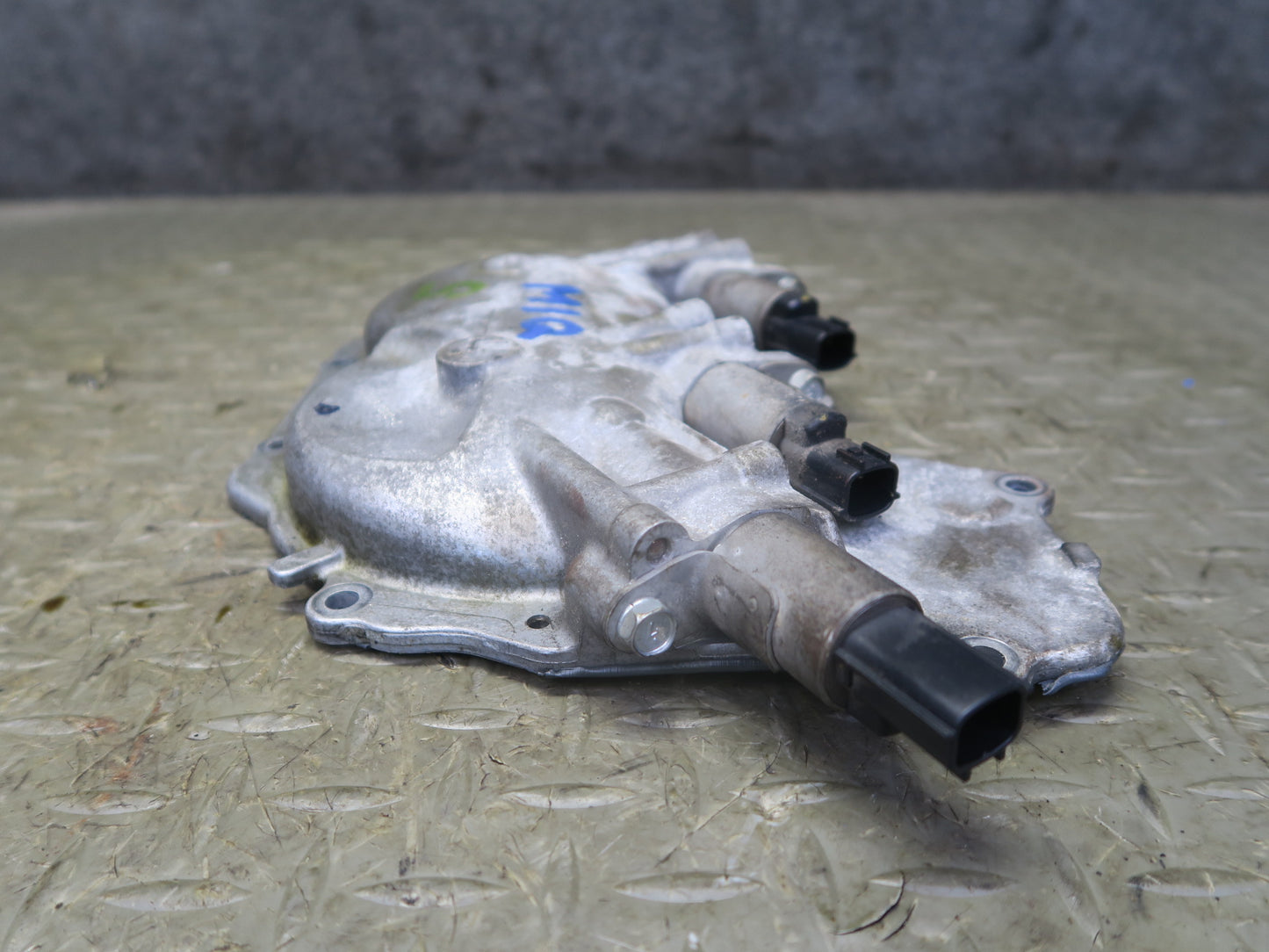 2014-2017 Infiniti QX60 2.5L Hybrid QR25DER Engine Valve Timing Solenoid Cover