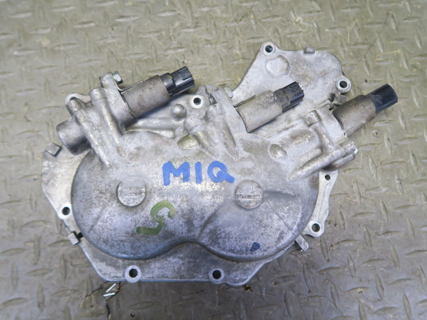 2014-2017 Infiniti QX60 2.5L Hybrid QR25DER Engine Valve Timing Solenoid Cover