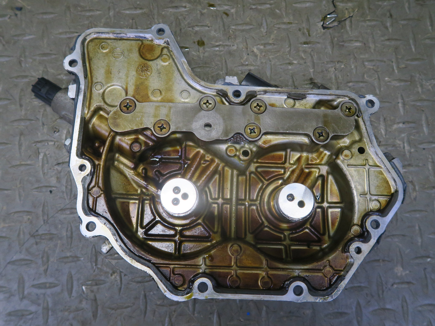 2014-2017 Infiniti QX60 2.5L Hybrid QR25DER Engine Valve Timing Solenoid Cover