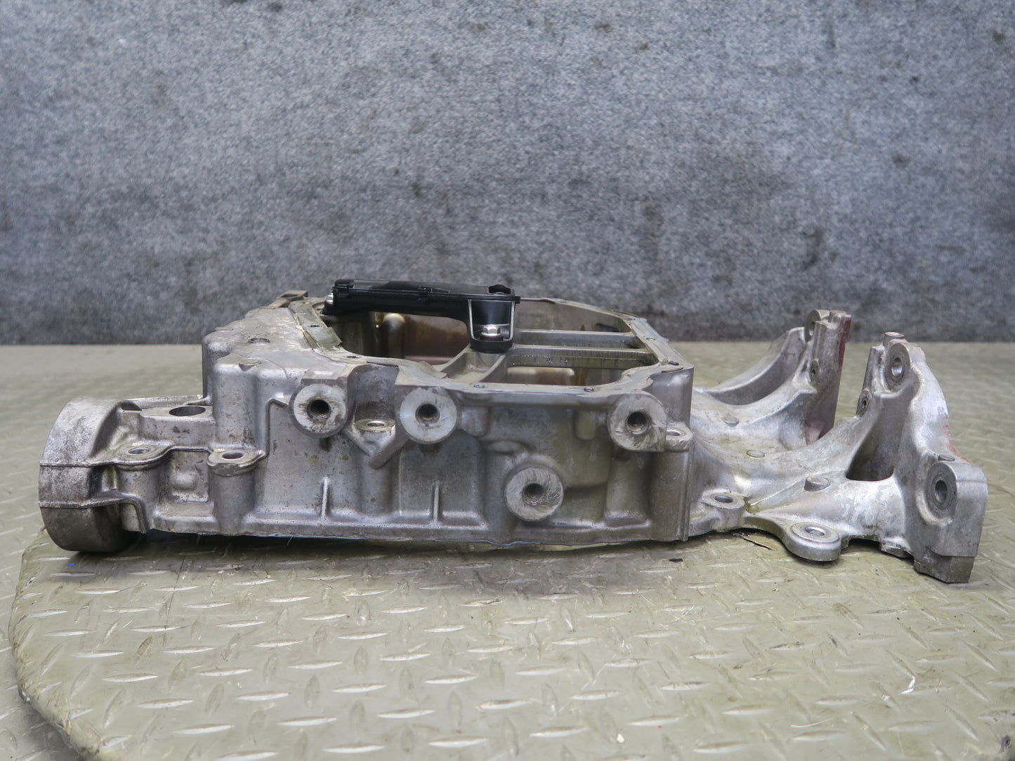 2014-2017 Infiniti QX60 2.5L Hybrid QR25DER Engine Upper Oil Pan