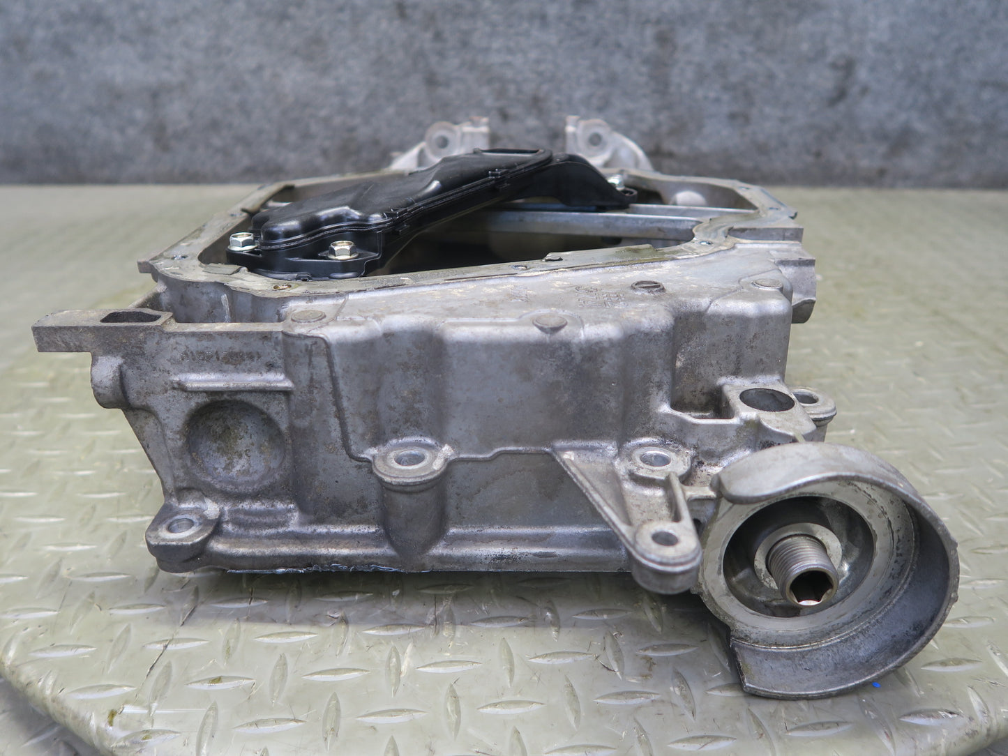 2014-2017 Infiniti QX60 2.5L Hybrid QR25DER Engine Upper Oil Pan