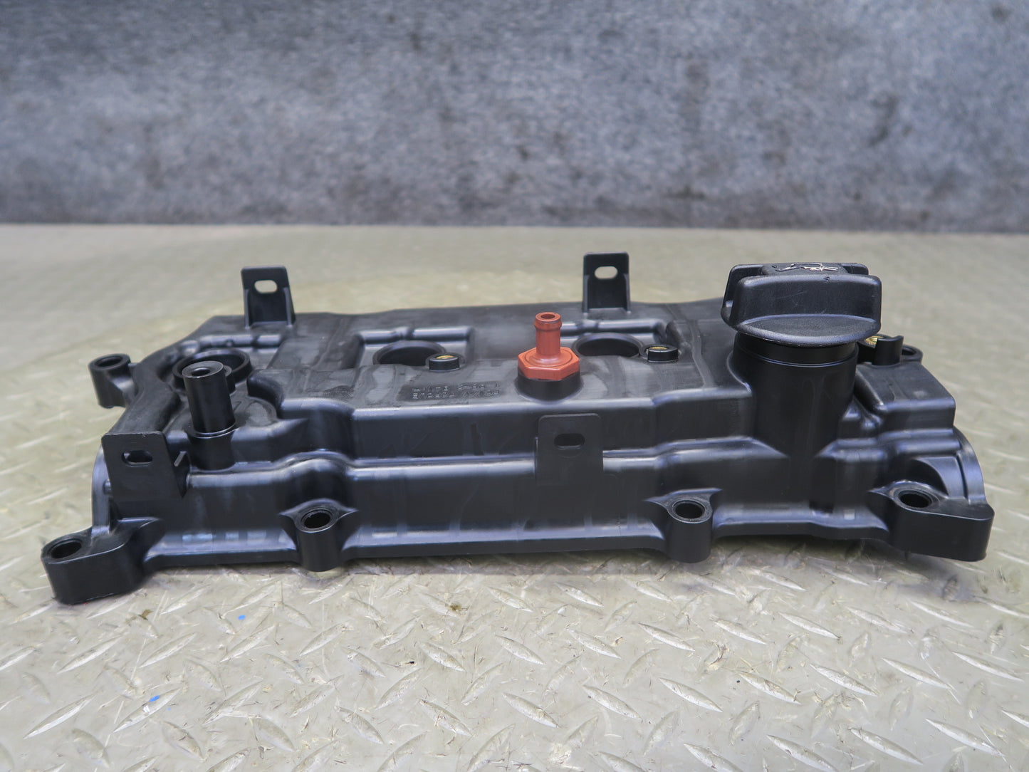 2014-2017 Infiniti QX60 2.5L Hybrid QR25DER Engine Cylinder Head Valve Cover
