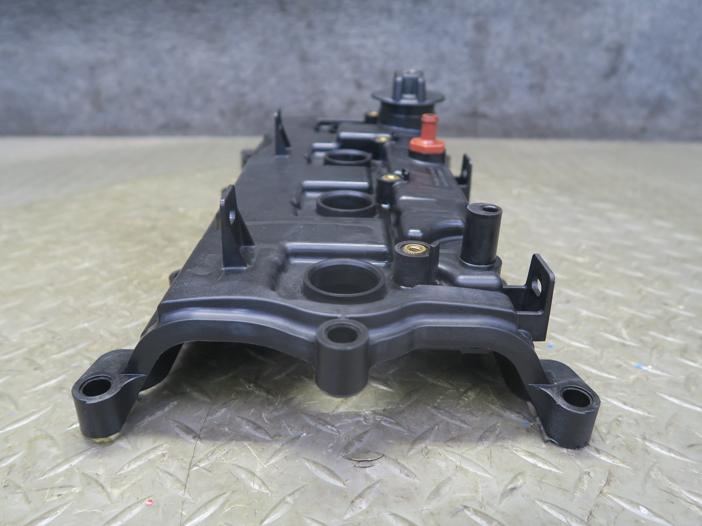2014-2017 Infiniti QX60 2.5L Hybrid QR25DER Engine Cylinder Head Valve Cover
