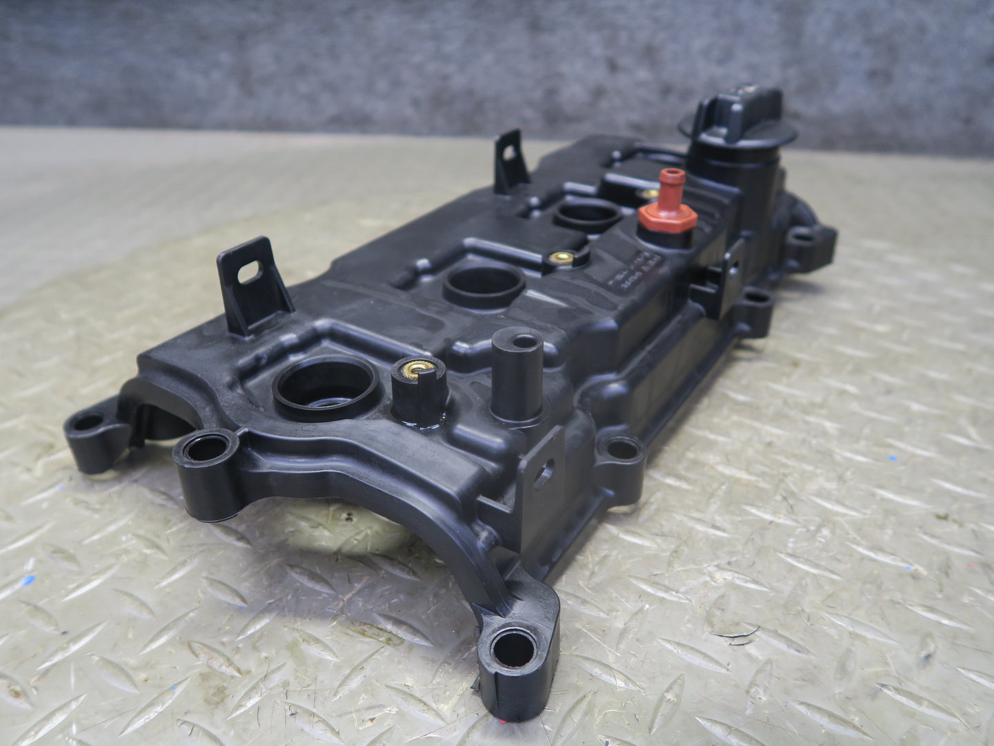 2014-2017 Infiniti QX60 2.5L Hybrid QR25DER Engine Cylinder Head Valve Cover