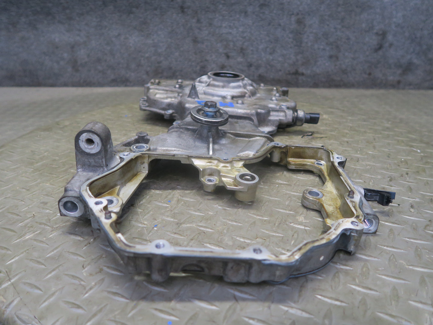 2014-2017 Infiniti QX60 2.5L Hybrid QR25DER Engine Timing Chain Cover