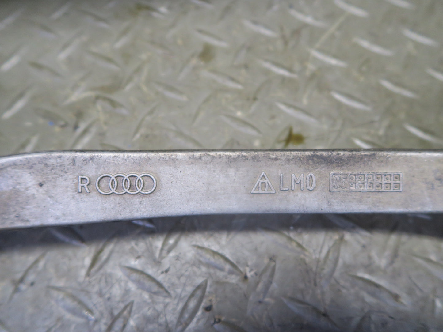 2006-2012 Bentley Continental Flying Spur Front Right Upper Control Arm Set of 2