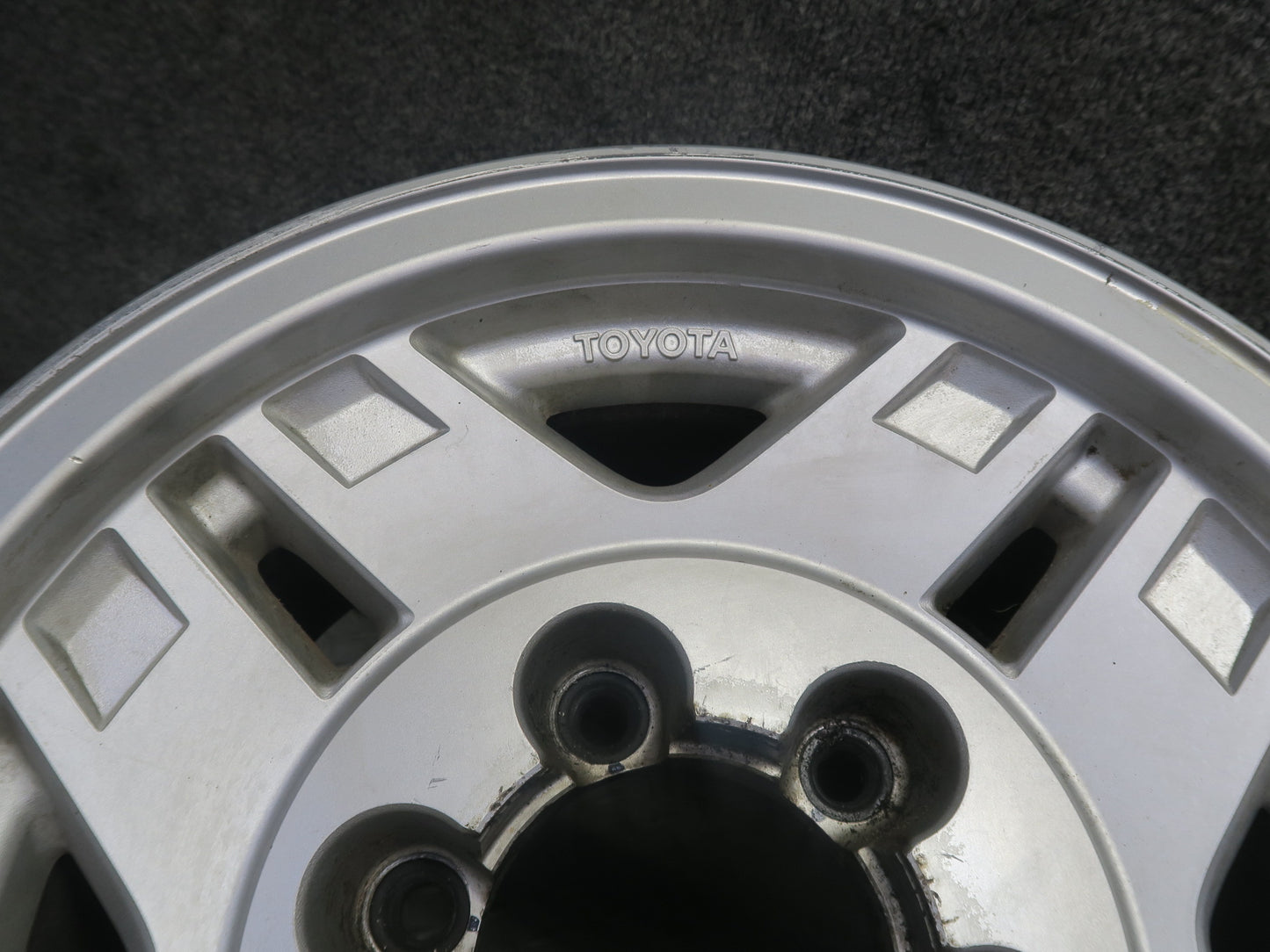 91-92 Toyota Land Cruiser FJ80 R15 15" 8-SPOKE Alloy Wheel Rim 15X7J ET10 Set