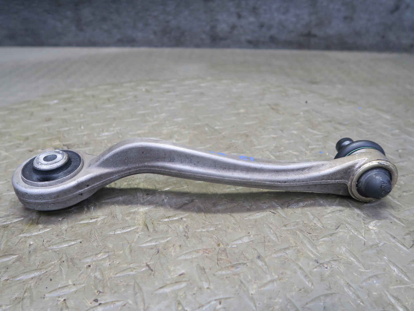 2006-2012 Bentley Continental Flying Spur Front Left Upper Control Arm Set of 2