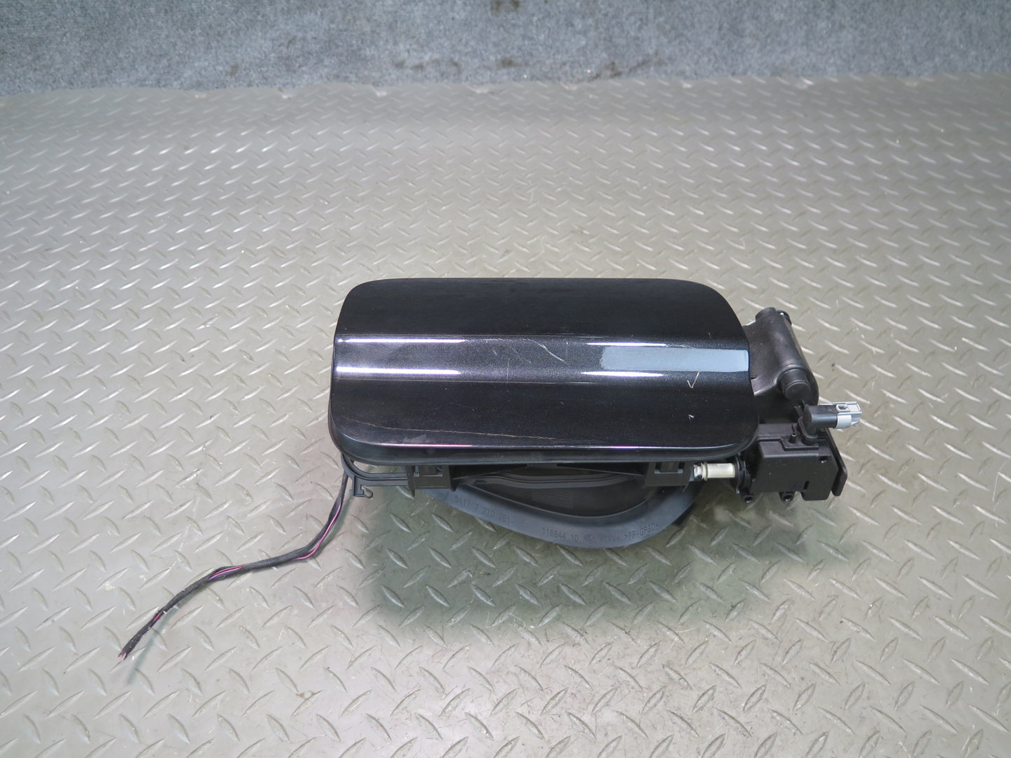 14-16 BMW F32 F36 435I Fuel Tank Filler Door Lid Cover w Housing Black OEM