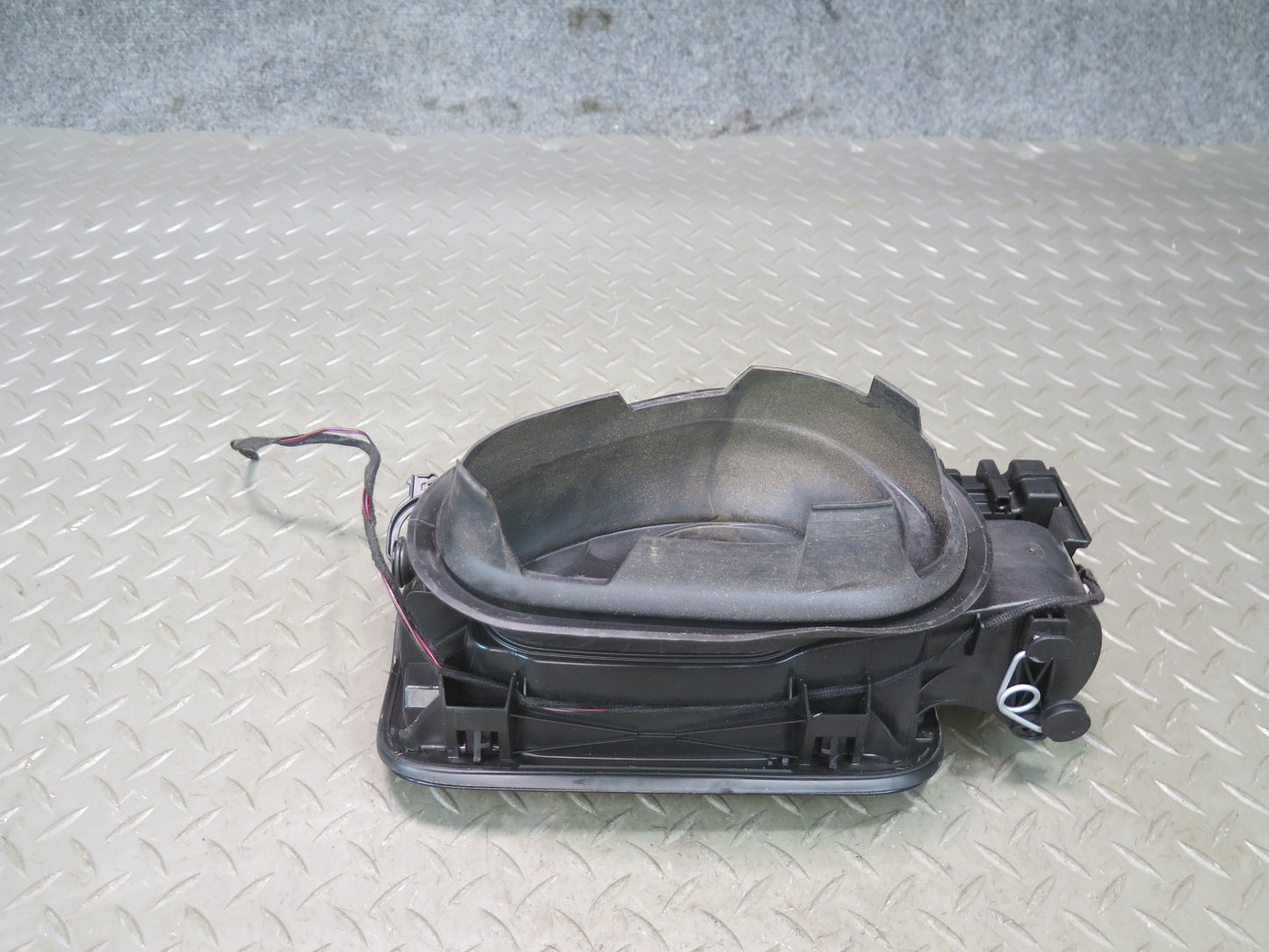 14-16 BMW F32 F36 435I Fuel Tank Filler Door Lid Cover w Housing Black OEM