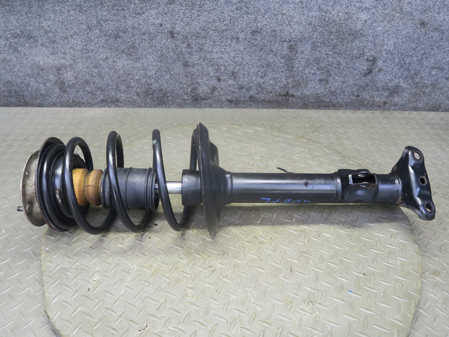 96-99 BMW E36 328iC Convertible Set of 2 Front Sachs Strut Shock Absorber