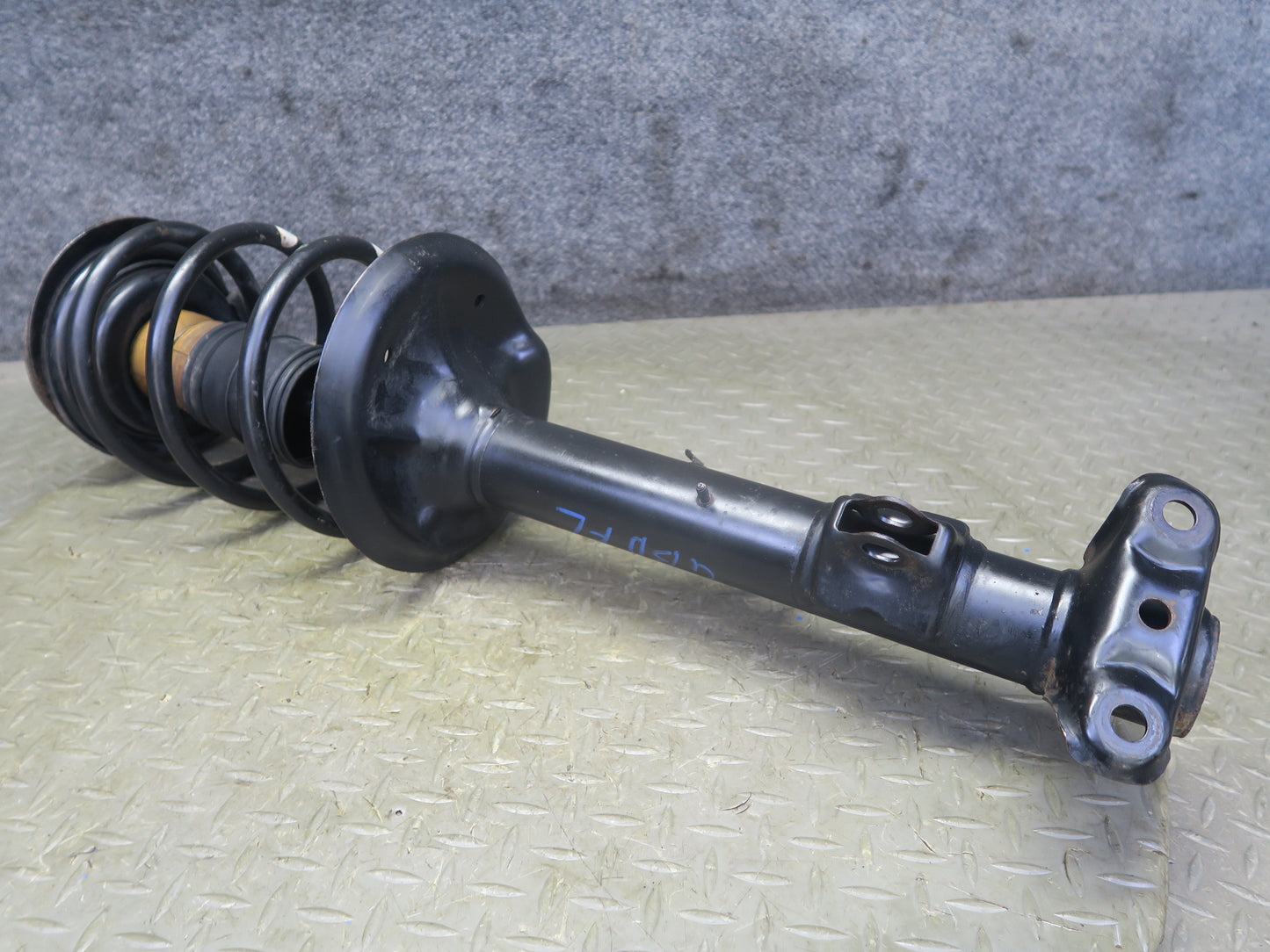 96-99 BMW E36 328iC Convertible Set of 2 Front Sachs Strut Shock Absorber