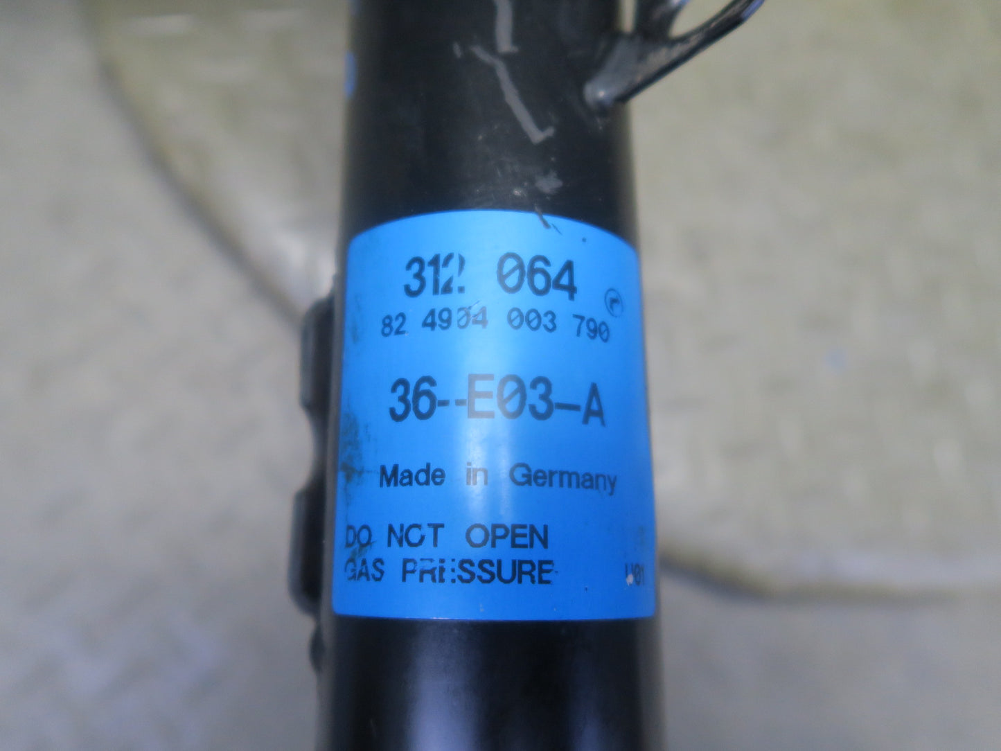 96-99 BMW E36 328iC Convertible Set of 2 Front Sachs Strut Shock Absorber