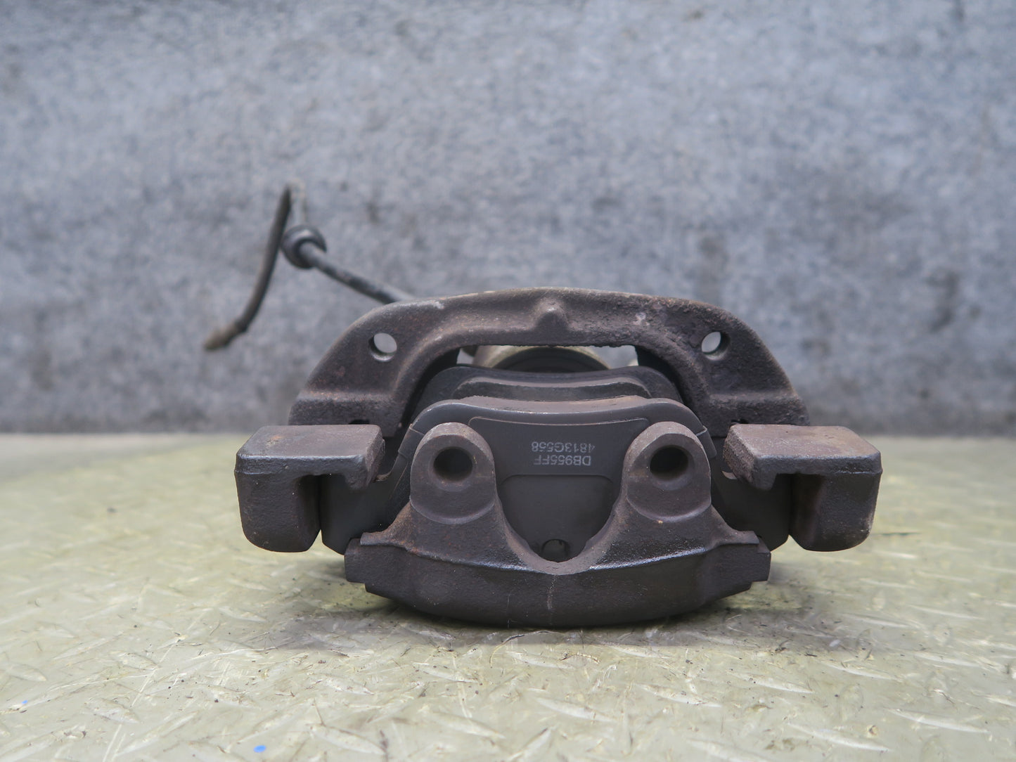 95-99 BMW E36 318ti 318i Z3 Set of 2 Front Left & Right Brake Caliper OEM