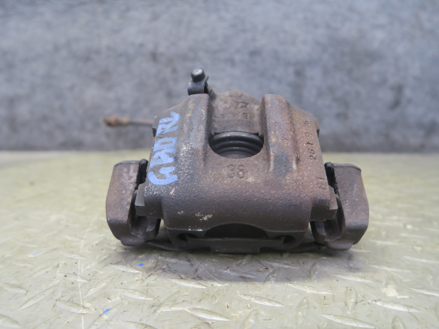 94-99 BMW E36 318iC Convertible Set of 2 Rear Left & Right Brake Caliper OEM
