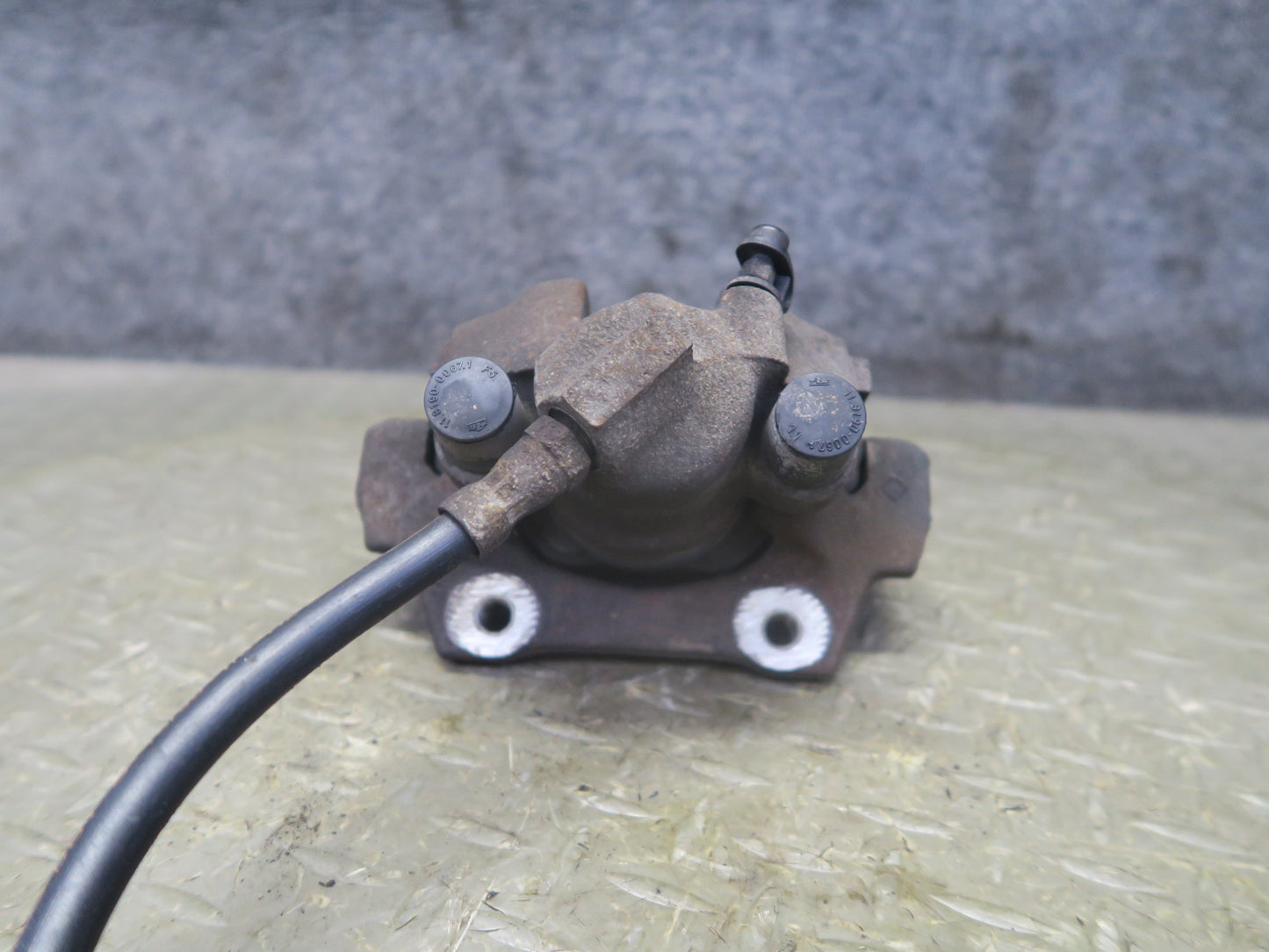 94-99 BMW E36 318iC Convertible Set of 2 Rear Left & Right Brake Caliper OEM