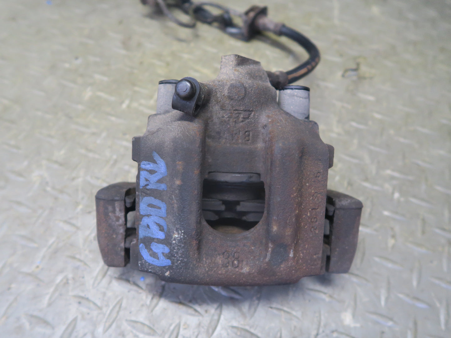 94-99 BMW E36 318iC Convertible Set of 2 Rear Left & Right Brake Caliper OEM