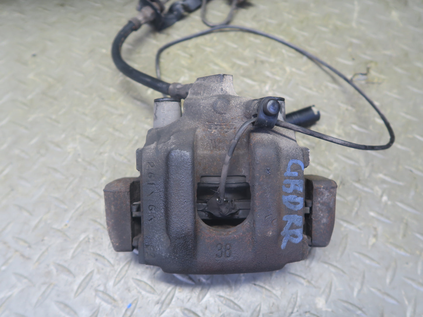 94-99 BMW E36 318iC Convertible Set of 2 Rear Left & Right Brake Caliper OEM
