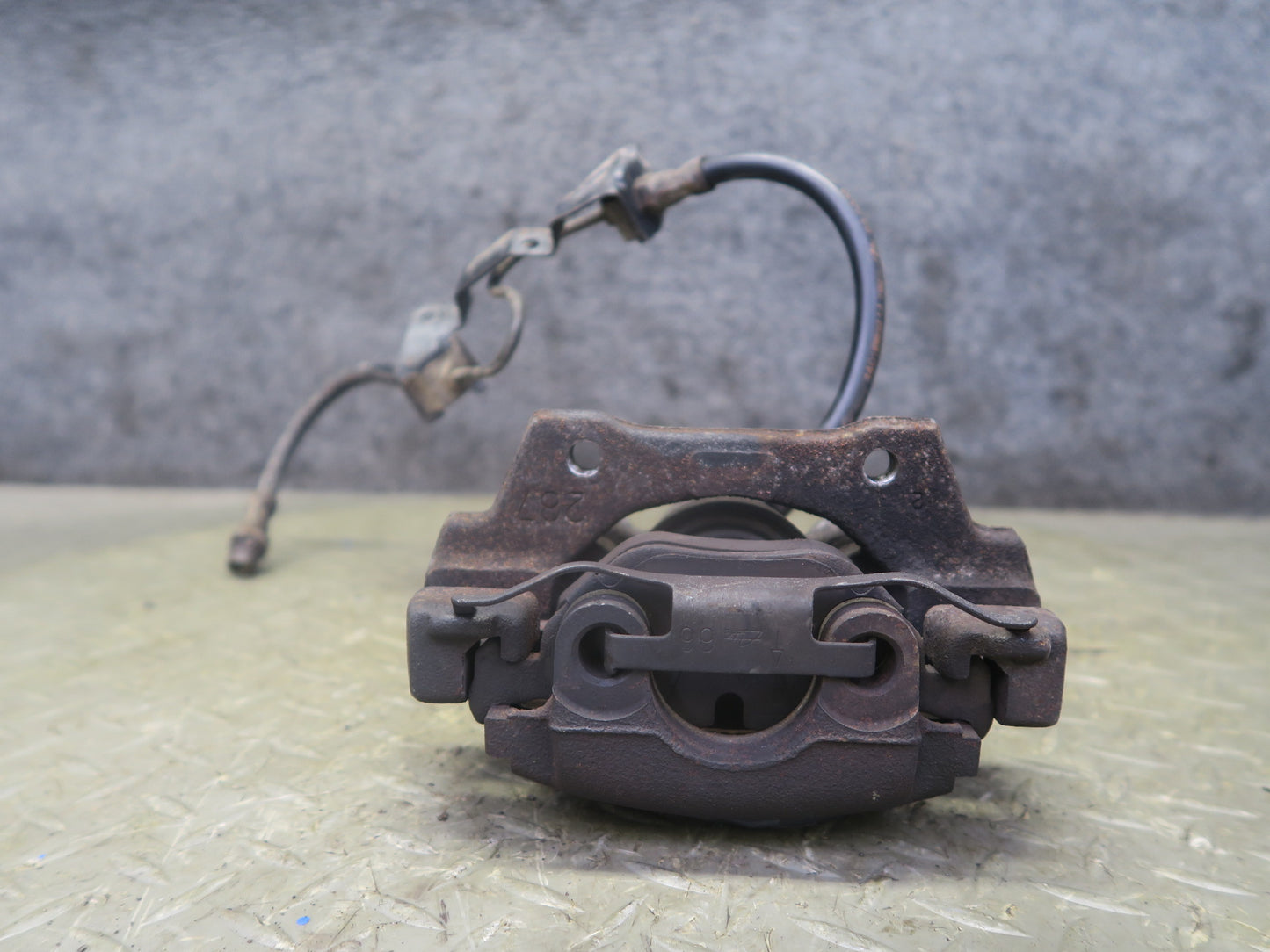 94-99 BMW E36 318iC Convertible Set of 2 Rear Left & Right Brake Caliper OEM