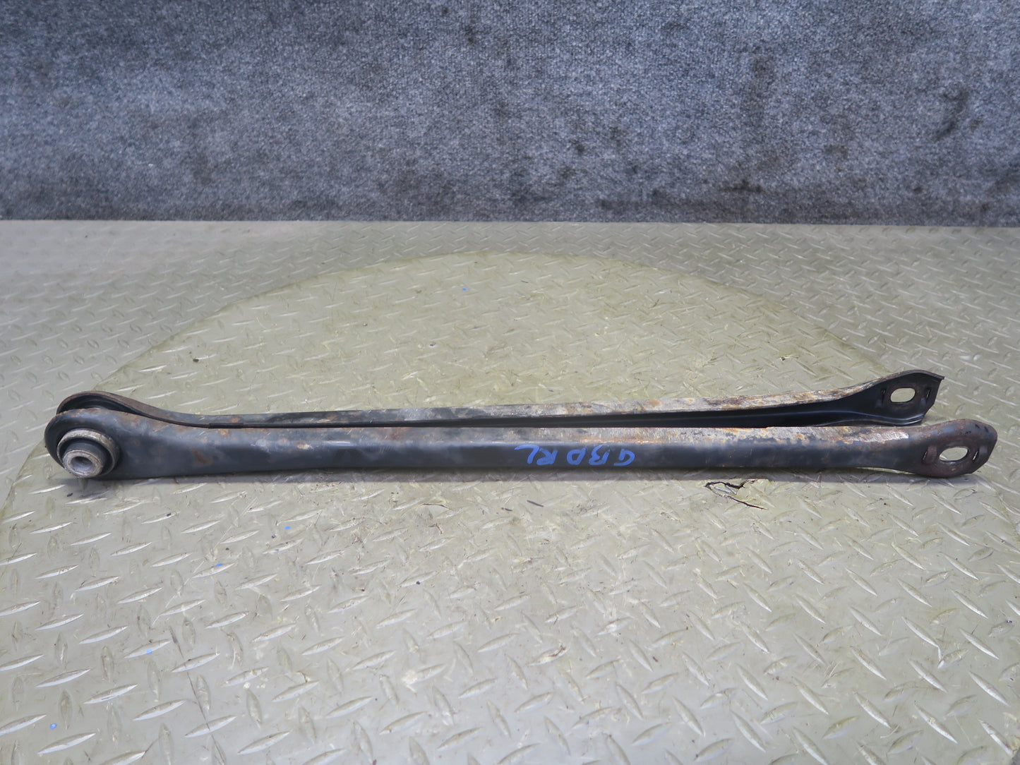 94-99 BMW E36 318iC Set of 2 Rear Left Upper & Lower Control Arm OEM