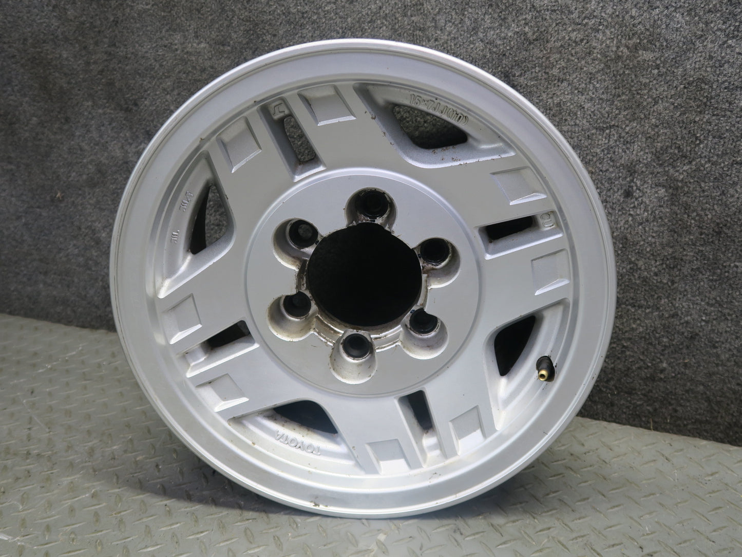 1991-1992 Toyota Land Cruiser FJ80 R15 15" 8-SPOKE Alloy Wheel Rim 15X7J ET10