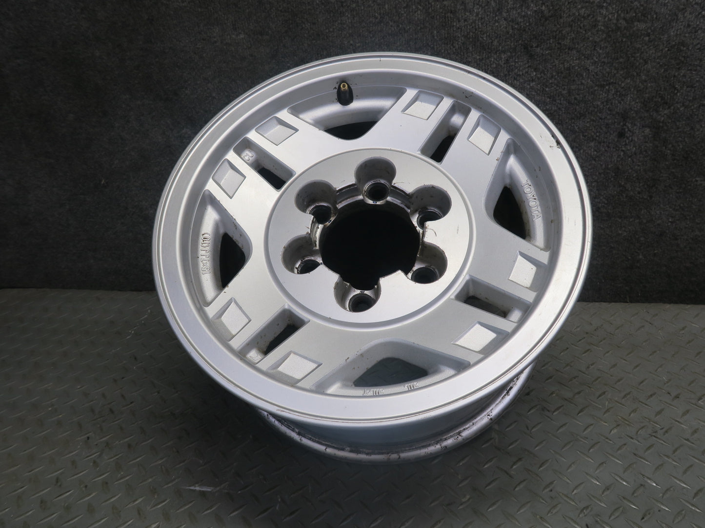 1991-1992 Toyota Land Cruiser FJ80 R15 15" 8-SPOKE Alloy Wheel Rim 15X7J ET10