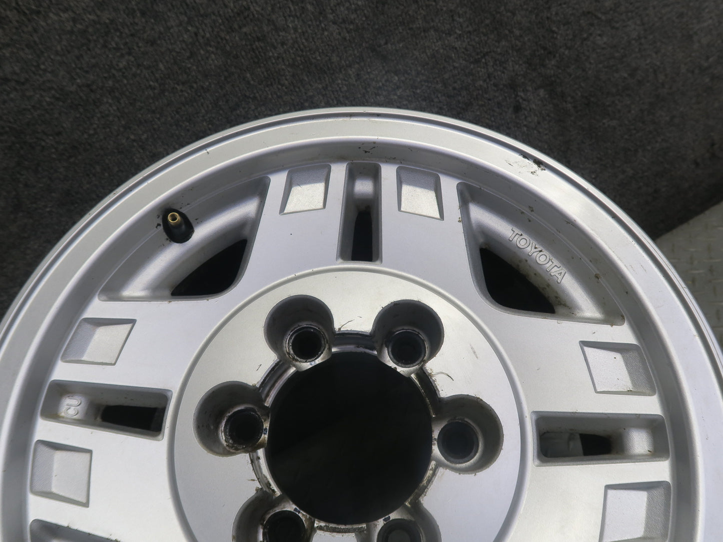 1991-1992 Toyota Land Cruiser FJ80 R15 15" 8-SPOKE Alloy Wheel Rim 15X7J ET10