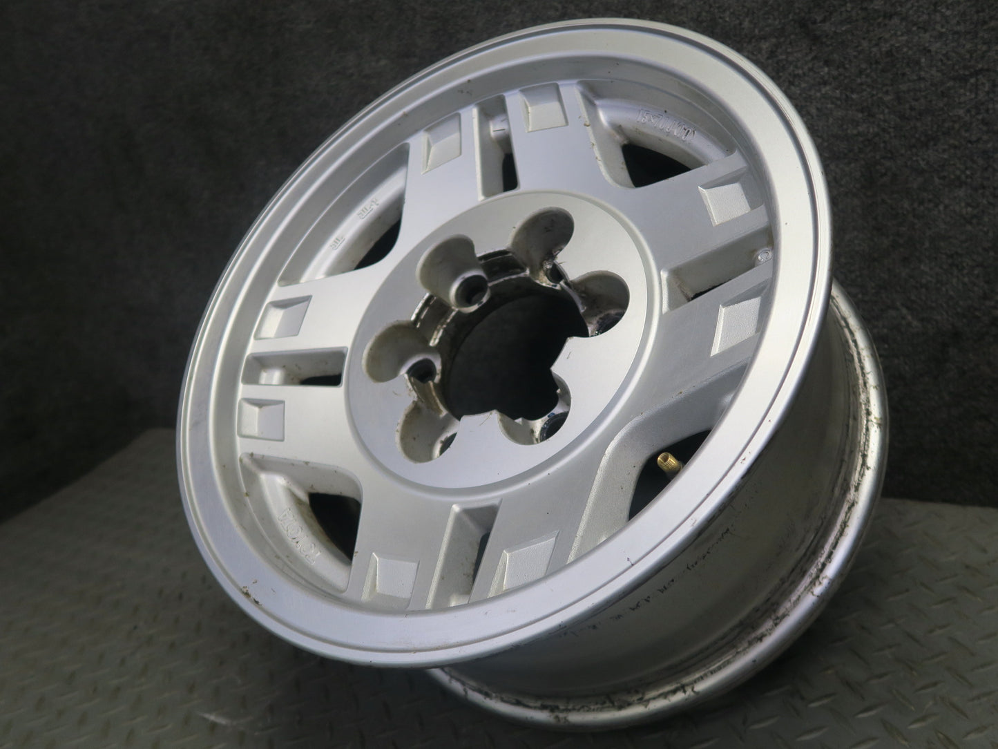 1991-1992 Toyota Land Cruiser FJ80 R15 15" 8-SPOKE Alloy Wheel Rim 15X7J ET10