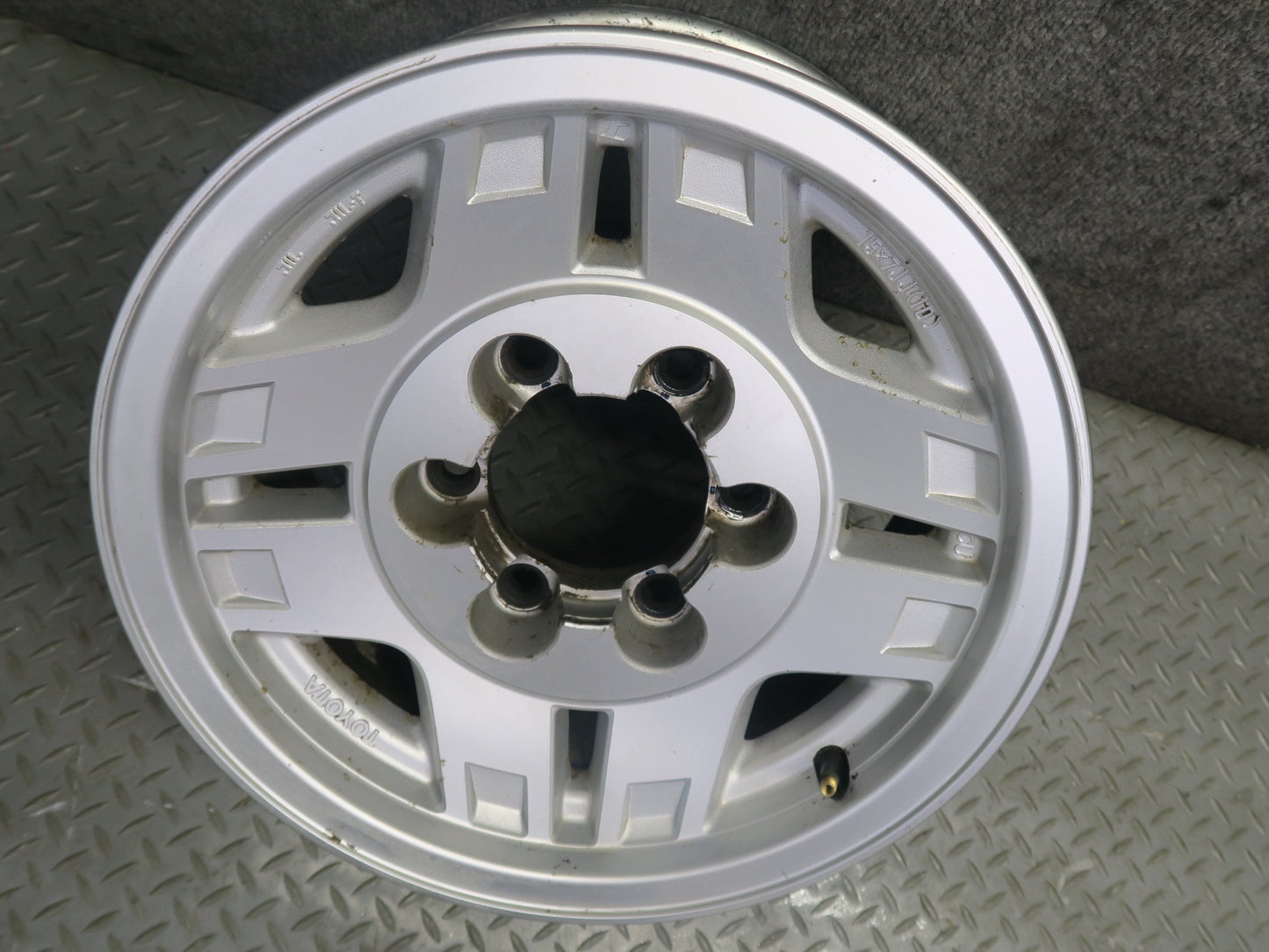 1991-1992 Toyota Land Cruiser FJ80 R15 15" 8-SPOKE Alloy Wheel Rim 15X7J ET10