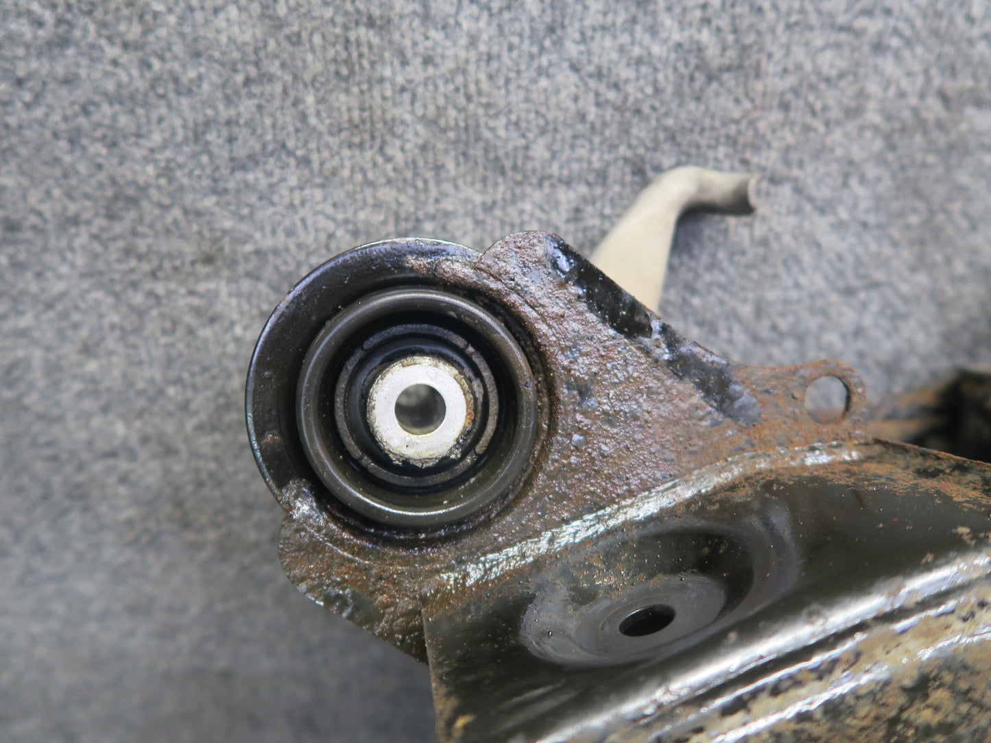 94-99 BMW E36 318iC Rear Suspension Sub Frame Crossmember Carrier OEM