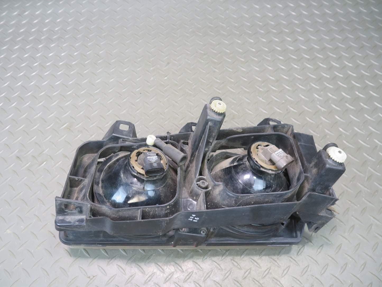 94-99 BMW E36 318iC Set of 2 Front Left & Right Halogen Headlight Lamp OEM