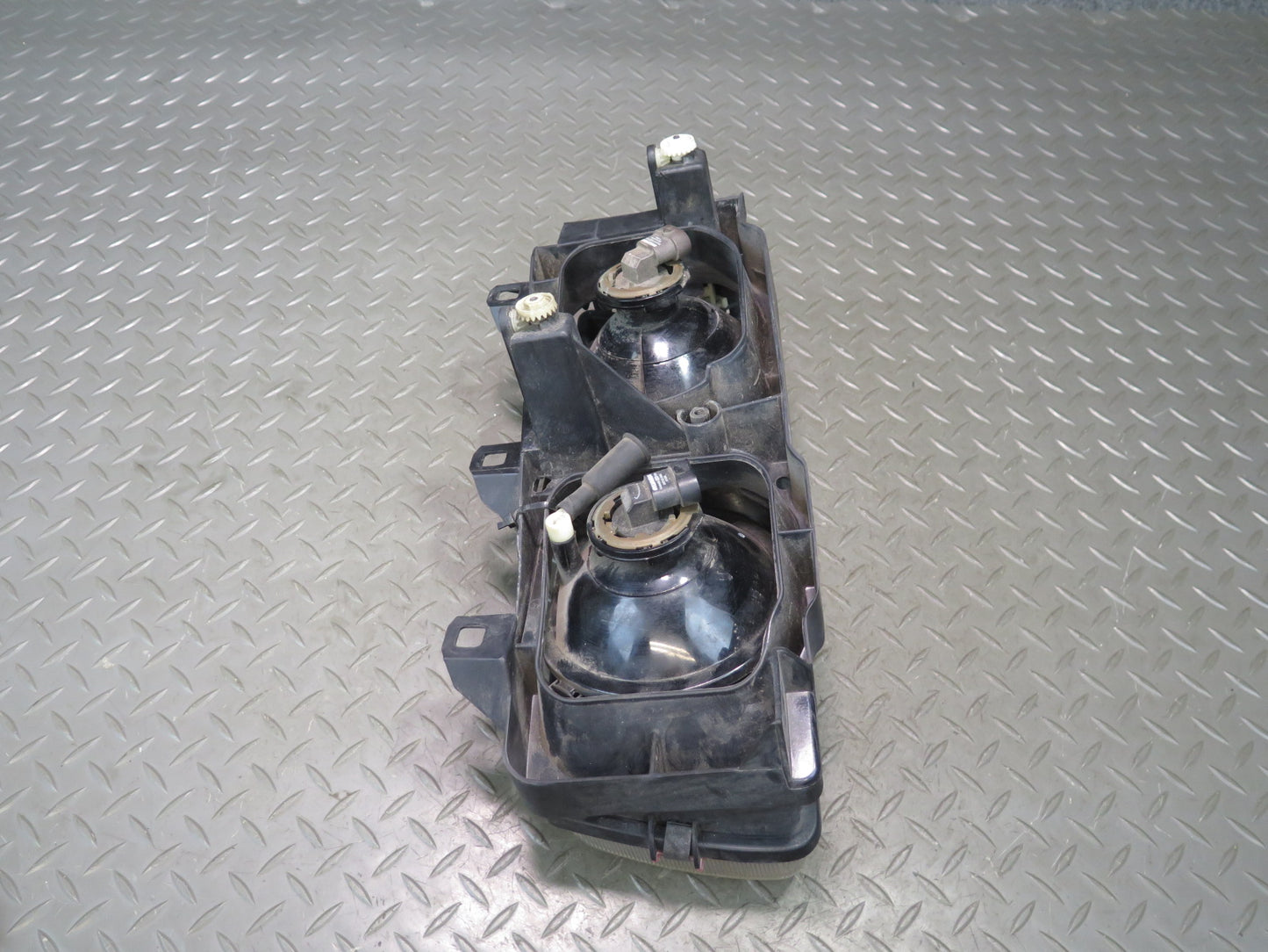 94-99 BMW E36 318iC Set of 2 Front Left & Right Halogen Headlight Lamp OEM