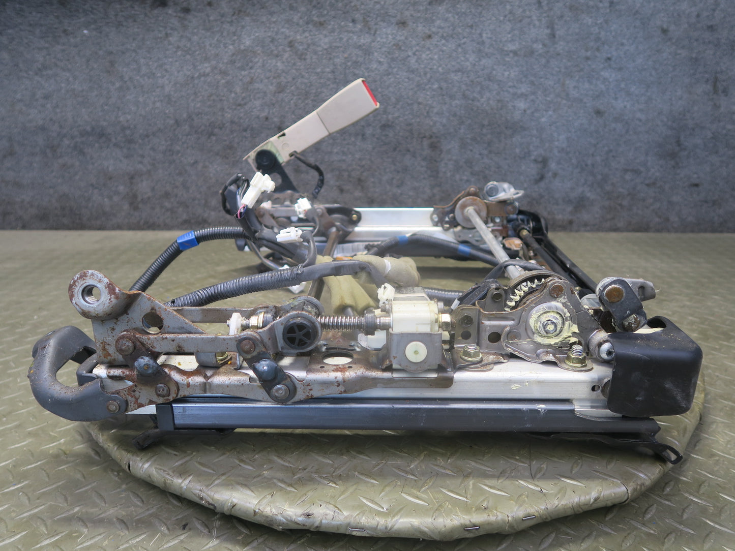 97-00 Lexus LS400 Front Right Seat Lower Frame Track Rail w Motor & Wire OEM
