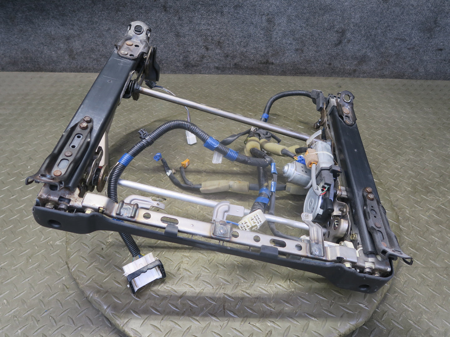 97-00 Lexus LS400 Front Right Seat Lower Frame Track Rail w Motor & Wire OEM