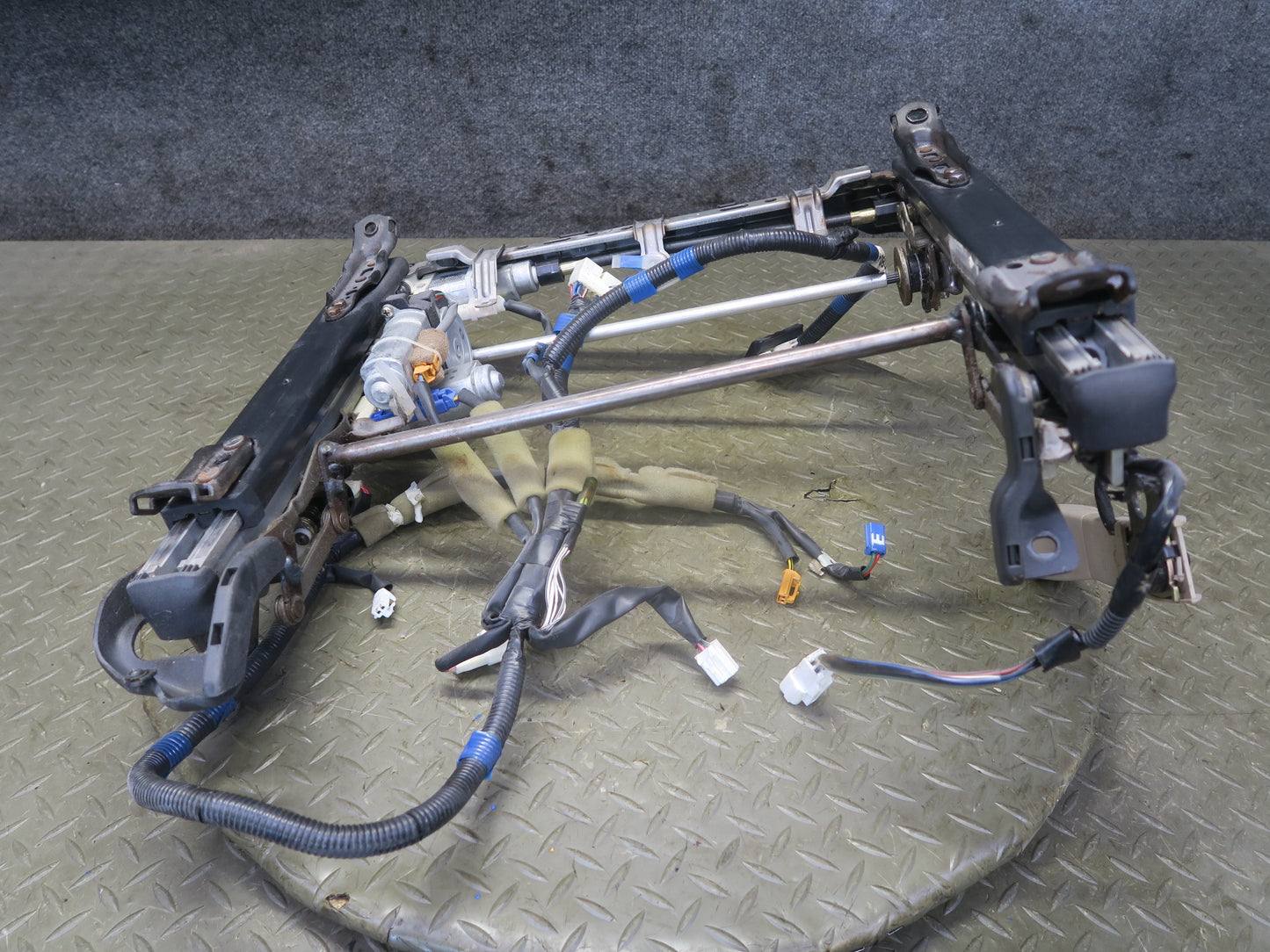 97-00 Lexus LS400 Front Right Seat Lower Frame Track Rail w Motor & Wire OEM