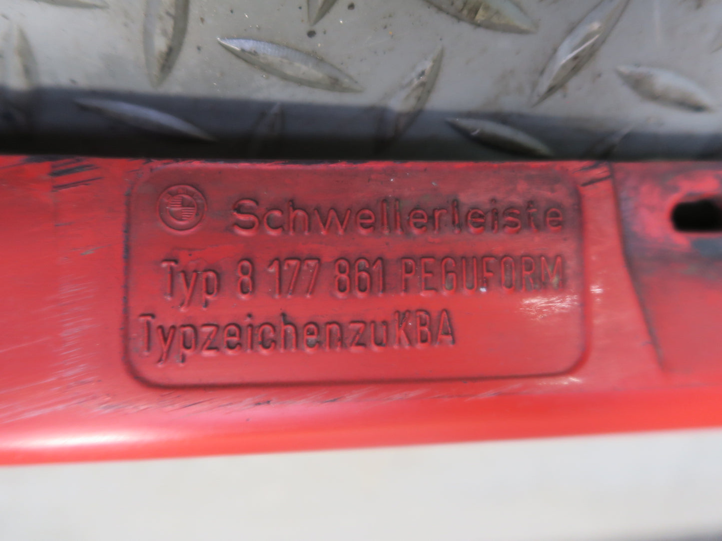 94-99 BMW E36 318iC 2DOOR M-tech Set of 2 Side Skirt Rocker Panel Molding OEM