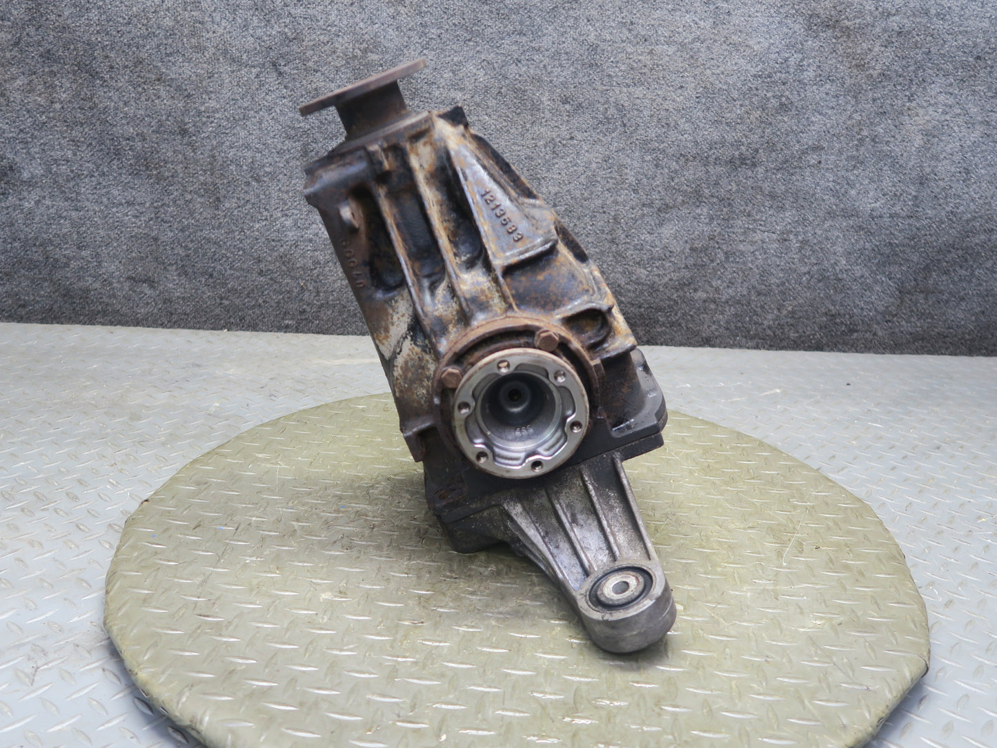 96-99 BMW E36 318i 1.9L M44 A/T Rear Differential Carrier 4.44 Ratio OEM