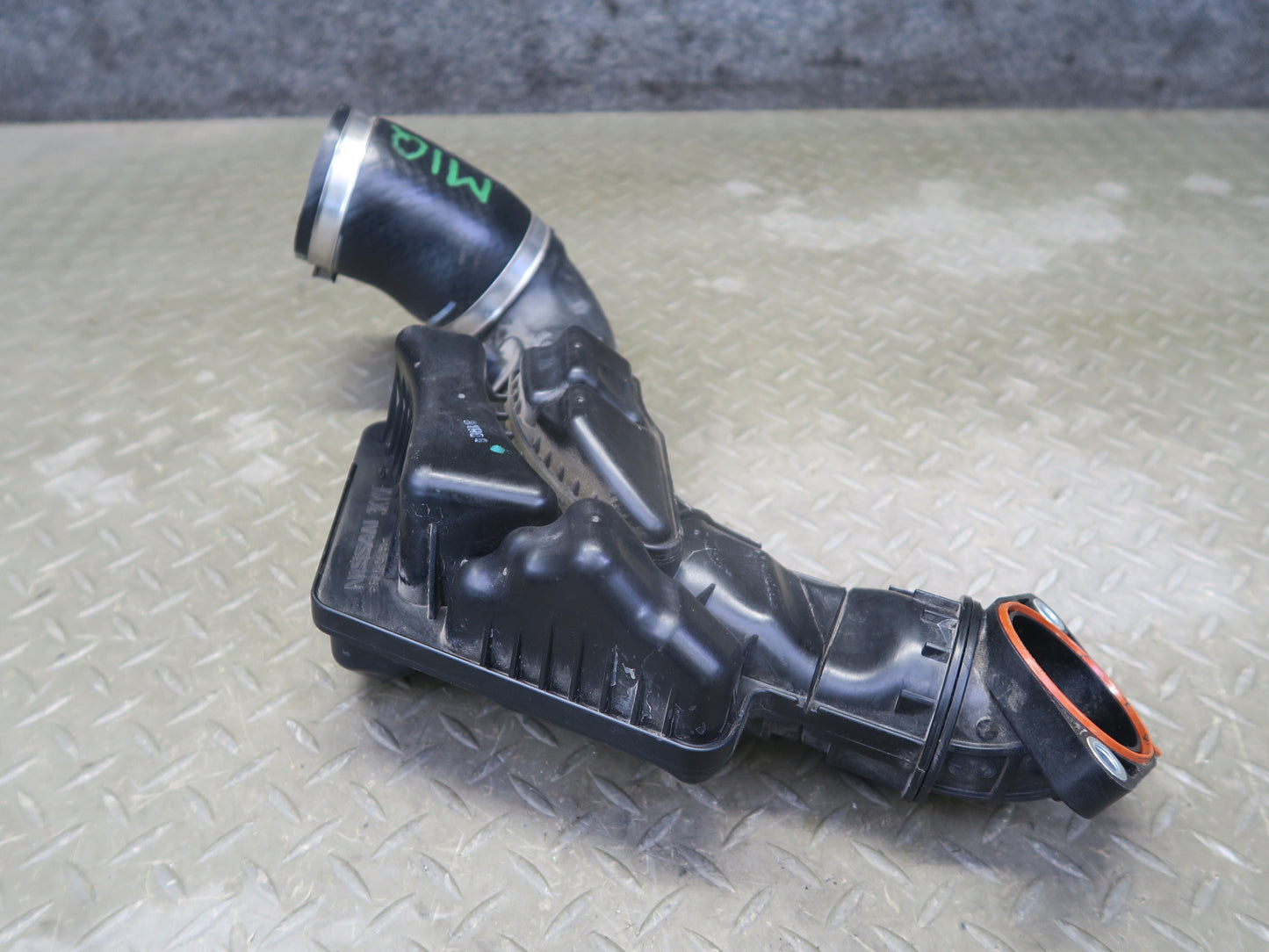 2014-2017 Infiniti QX60 2.5L Hybrid Air Intake Cleaner Duct Hose Resonator Set