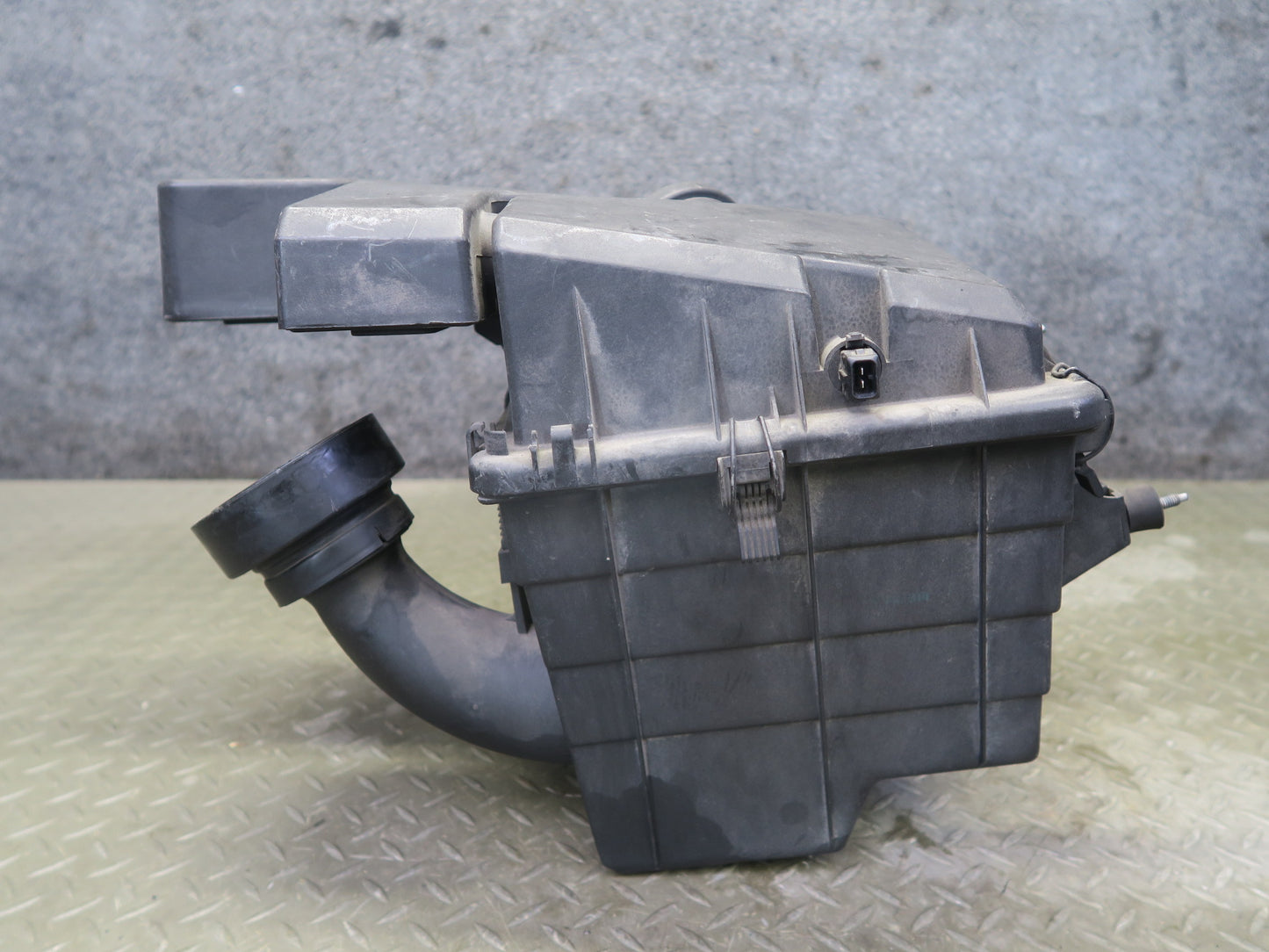 95-99 BMW E36 318iC M44 Air Intake Cleaner Filter Box Assembly OEM