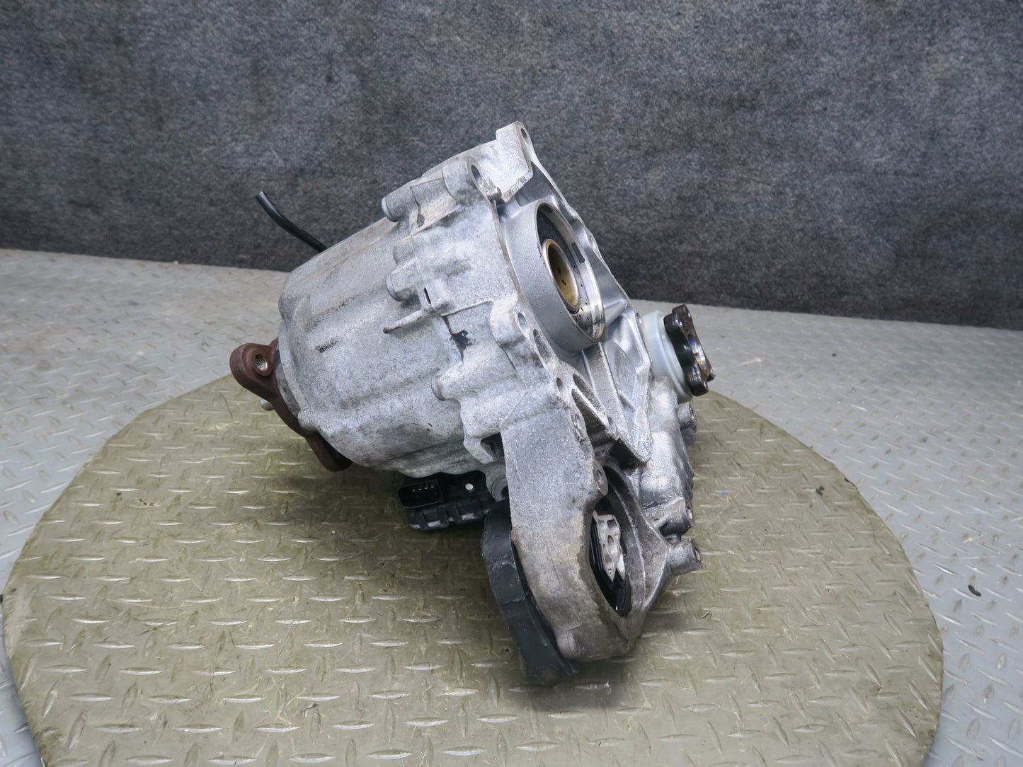 14-15 BMW F32 F33 435XI AWD ATC35L Transfer Case Box w Motor 144K Miles OEM