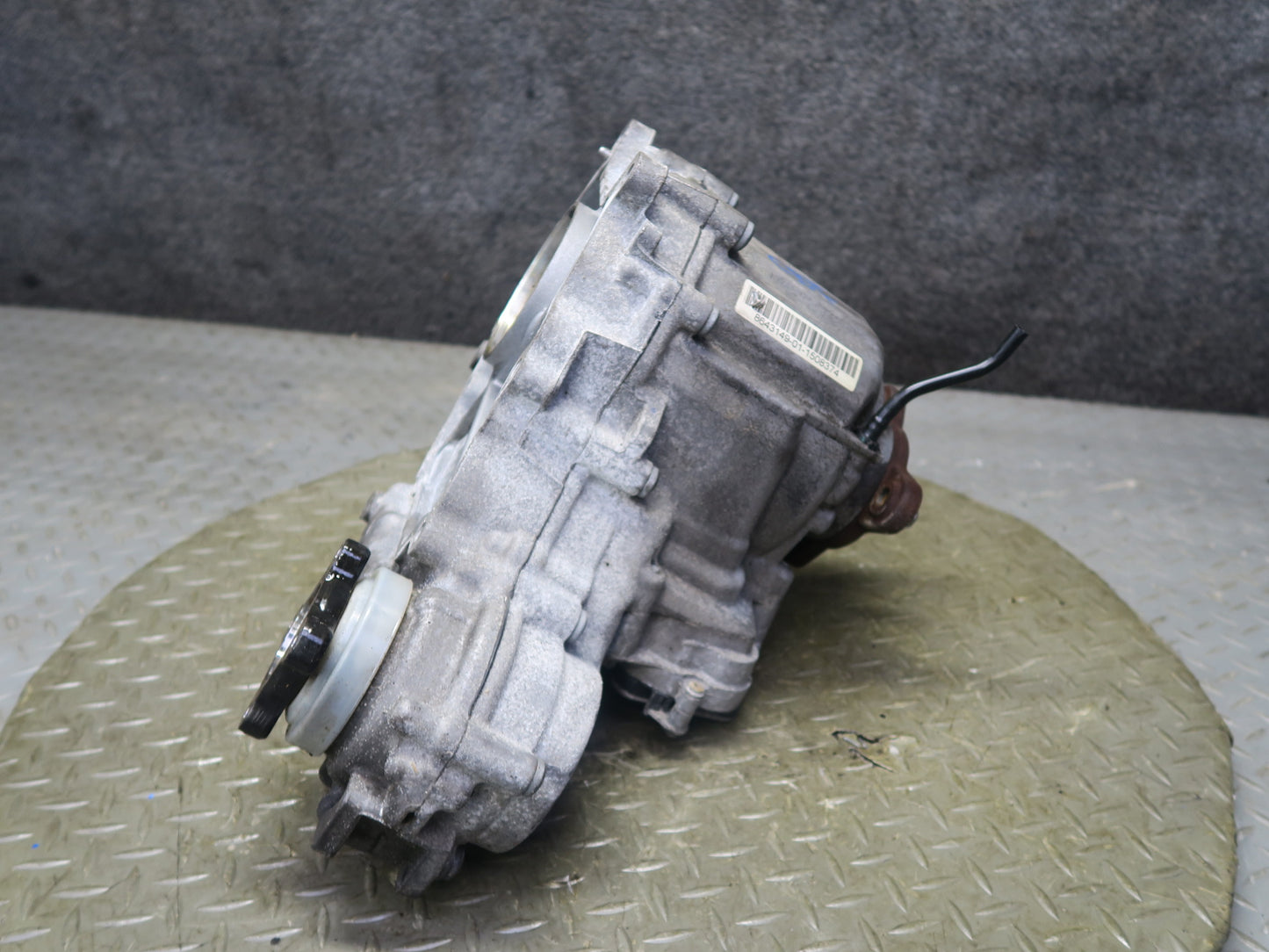 14-15 BMW F32 F33 435XI AWD ATC35L Transfer Case Box w Motor 144K Miles OEM