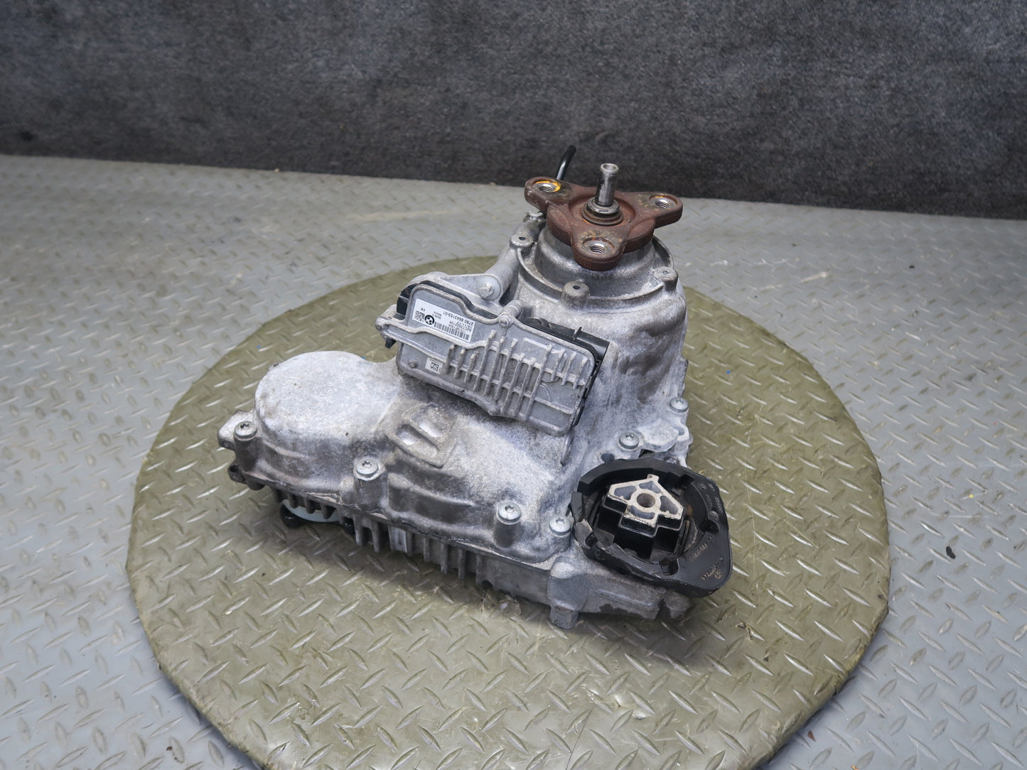 14-15 BMW F32 F33 435XI AWD ATC35L Transfer Case Box w Motor 144K Miles OEM