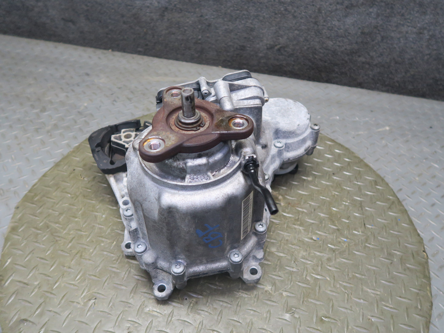 14-15 BMW F32 F33 435XI AWD ATC35L Transfer Case Box w Motor 144K Miles OEM