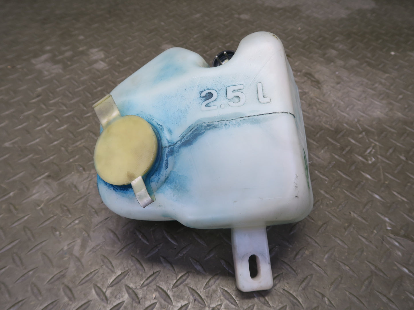 94-99 BMW E36 318iC Windshield Washer Fluid Reservoir Tank w Pump OEM